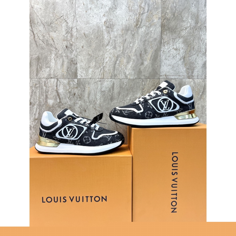 l**is V*t*n sneakers